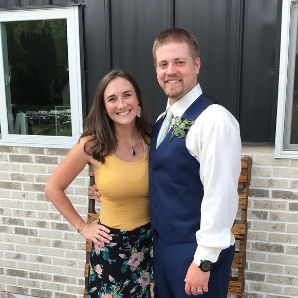 Meet your Posher, Corinne - Picture 2 of 2